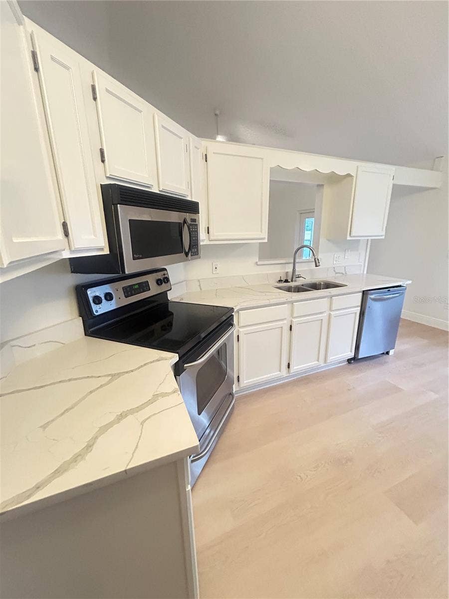 1901 KNOLTON AVENUE, Orange City, FL 32763 KITCHEN