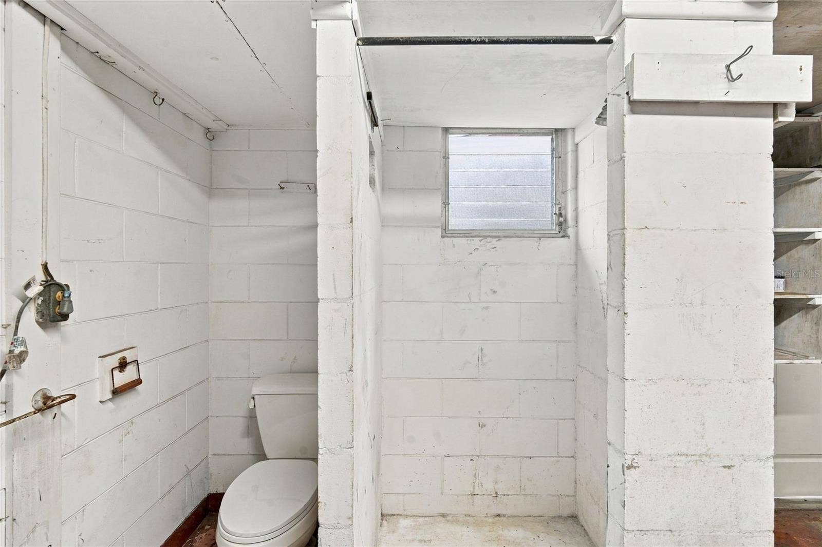 480 W NEW YORK AVENUE, Orange City, FL 32763 Workshop Bathroom