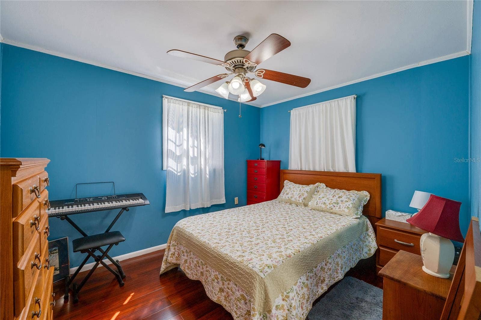 Guest bedroom