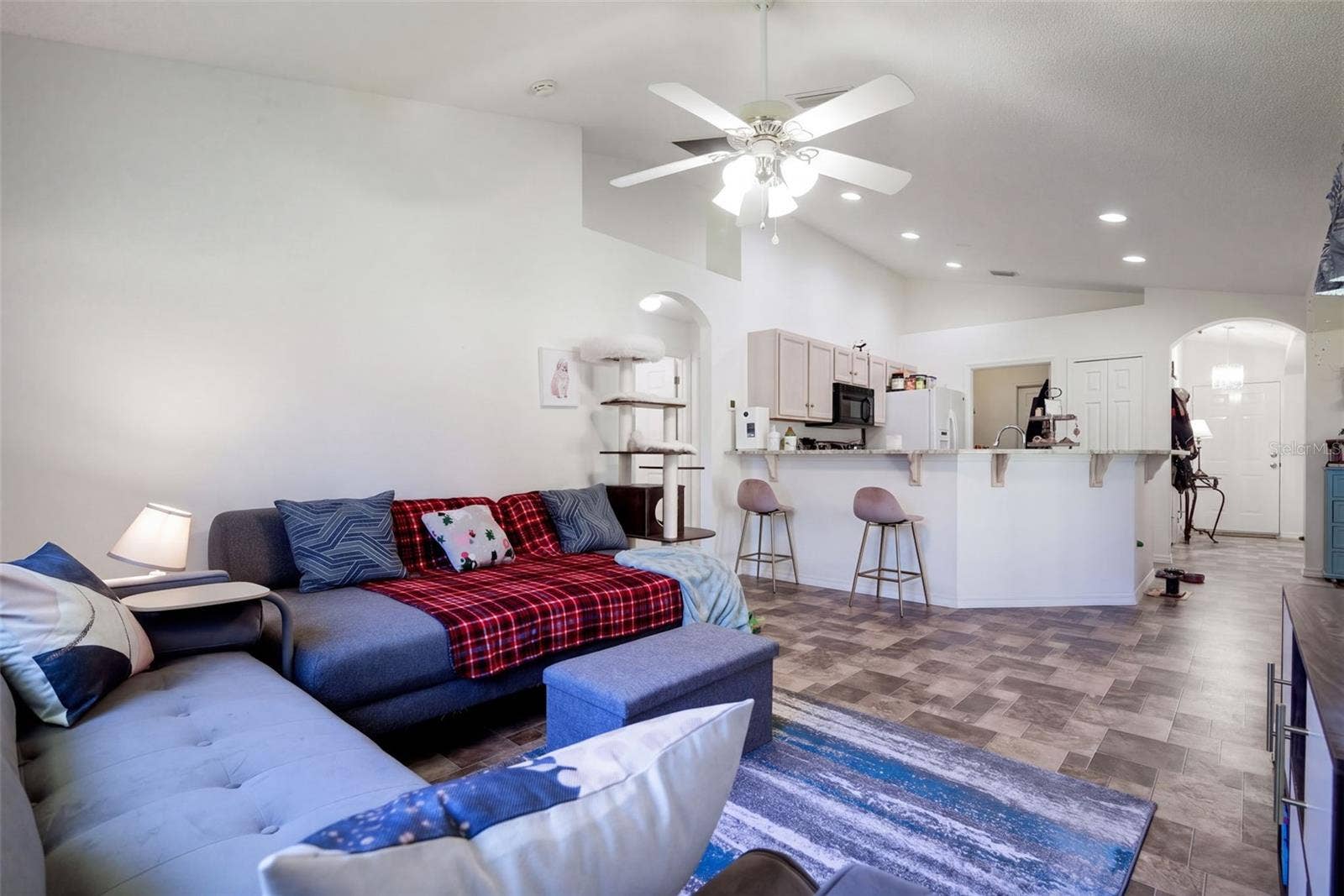 1377 AZORA DRIVE, Deltona, FL 32725 1377 AZORA DRIVE, Deltona, FL 32725