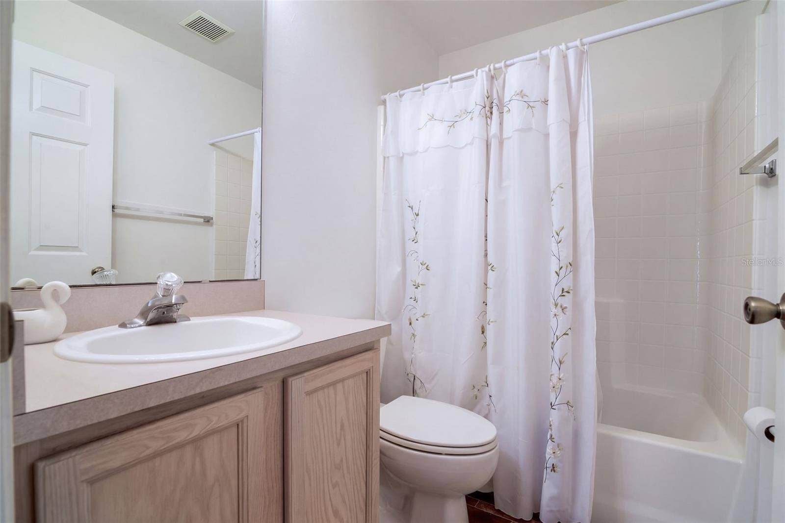 1377 AZORA DRIVE, Deltona, FL 32725 1377 AZORA DRIVE, Deltona, FL 32725
