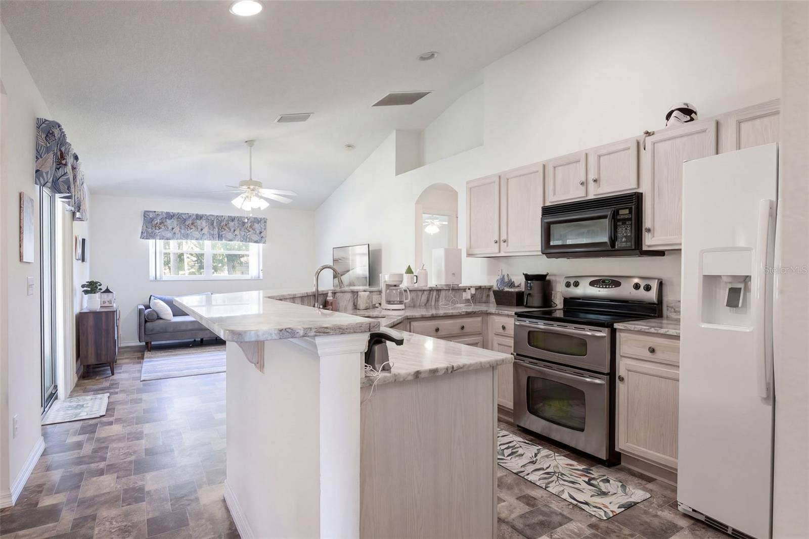 1377 AZORA DRIVE, Deltona, FL 32725 1377 AZORA DRIVE, Deltona, FL 32725