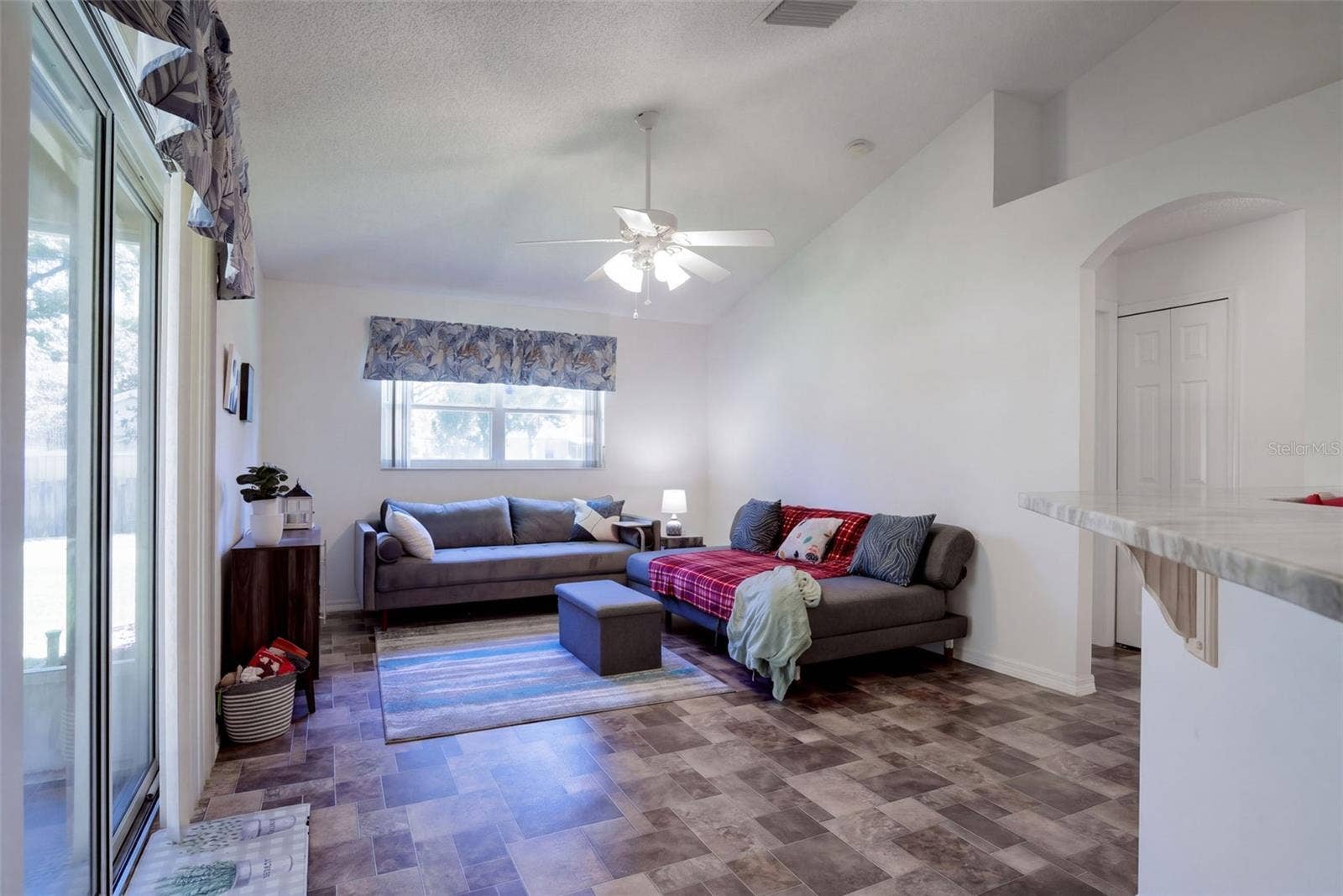 1377 AZORA DRIVE, Deltona, FL 32725 1377 AZORA DRIVE, Deltona, FL 32725