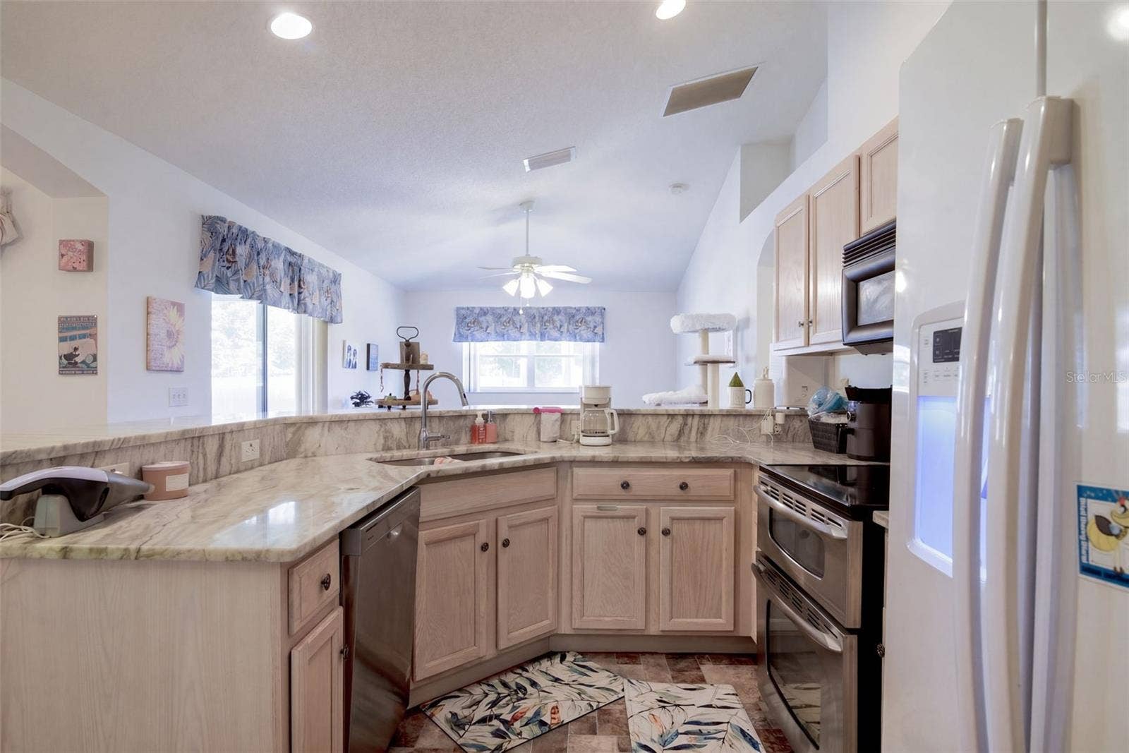 1377 AZORA DRIVE, Deltona, FL 32725 1377 AZORA DRIVE, Deltona, FL 32725