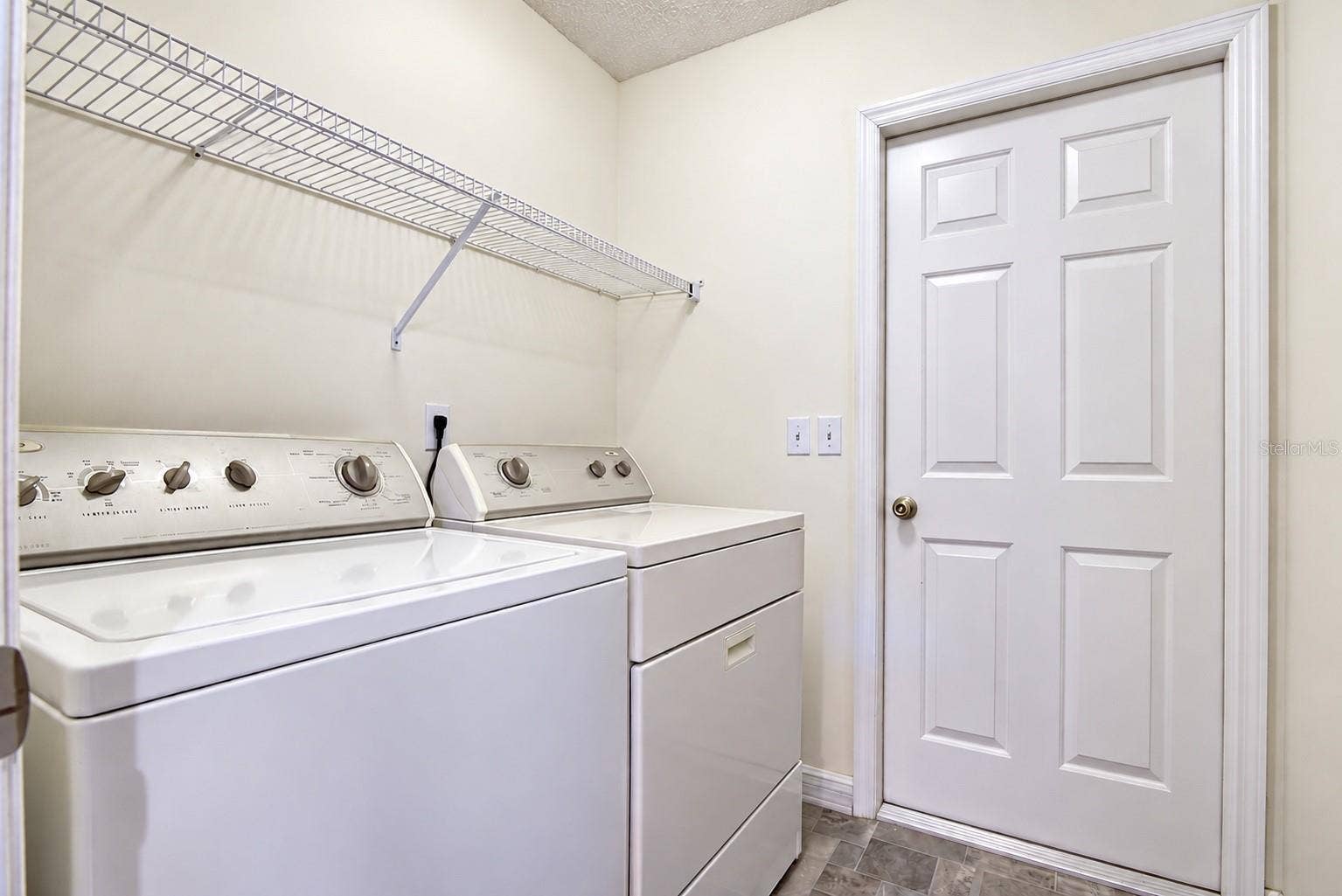 1377 AZORA DRIVE, Deltona, FL 32725 1377 AZORA DRIVE, Deltona, FL 32725