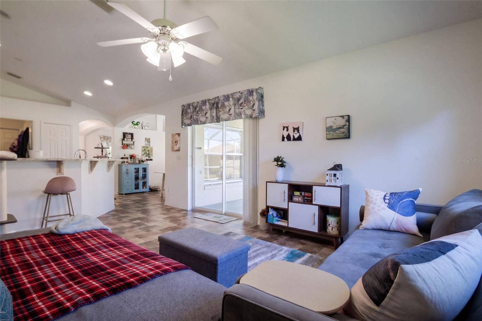 1377 AZORA DRIVE, Deltona, FL 32725 1377 AZORA DRIVE, Deltona, FL 32725