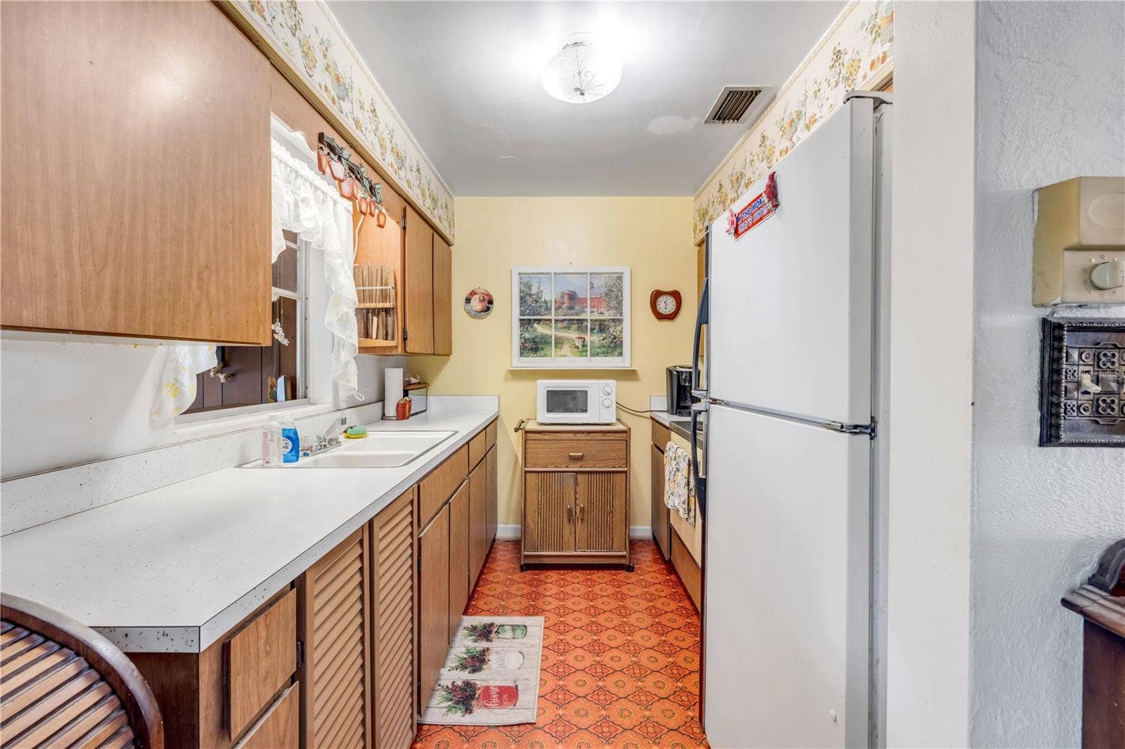 1160 PINEVIEW DRIVE, Daytona Beach, FL 32117 1160 PINEVIEW DRIVE, Daytona Beach, FL 32117