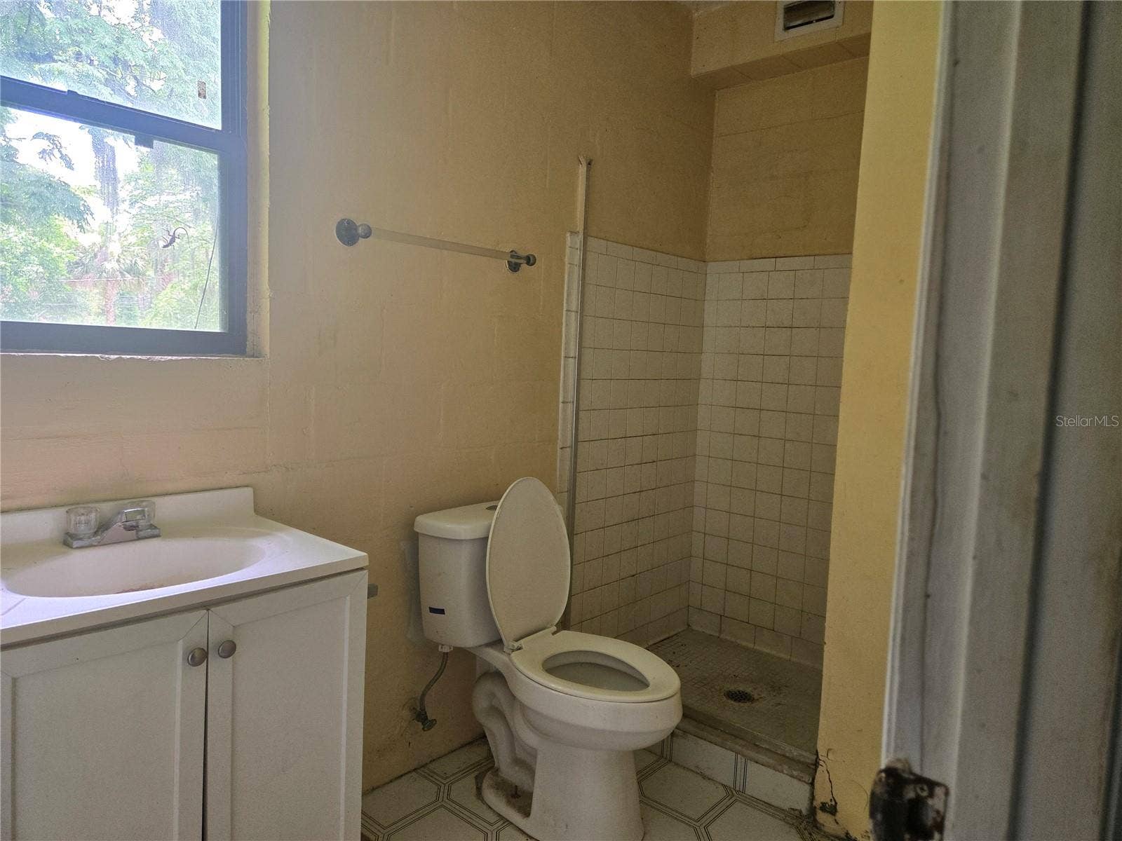 317 S FRANKFORT AVENUE, Deland, FL 32724 317 S FRANKFORT AVENUE, Deland, FL 32724