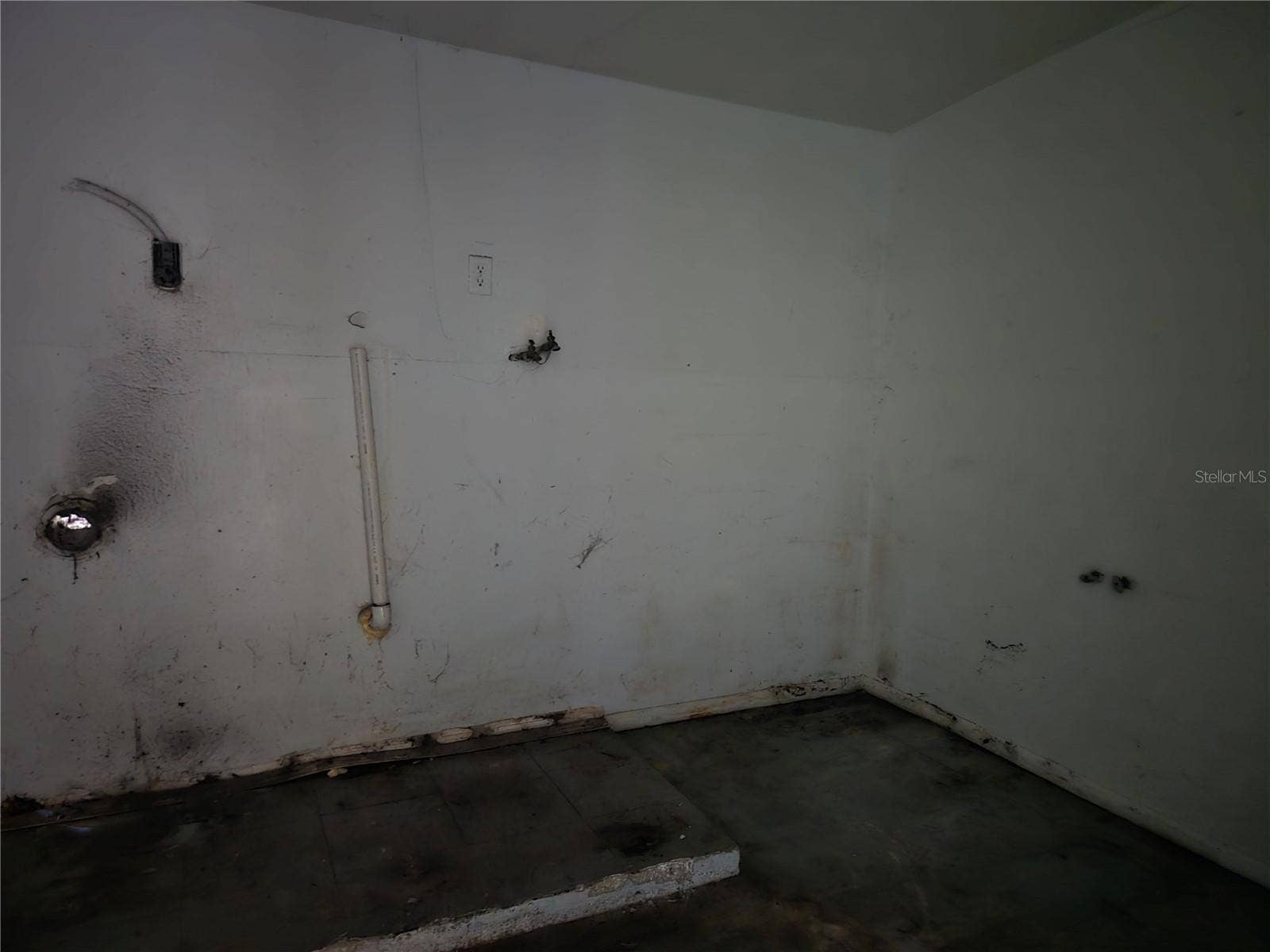 317 S FRANKFORT AVENUE, Deland, FL 32724 317 S FRANKFORT AVENUE, Deland, FL 32724