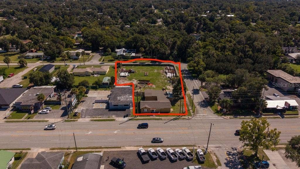 219 S SPRING GARDEN AVENUE, Deland, FL 32720 Front of parcel facing 15-A. Excellent exposure along S Spring Garden Avenue (SR 15A), with approximately 24,000 vehicles daily according to FDOTs 2025 annual average daily traffic data for the surrounding roadway segment.