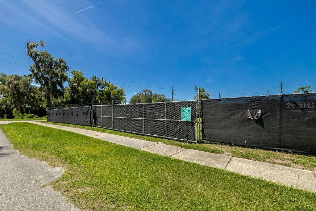 219 S SPRING GARDEN AVENUE, Deland, FL 32720 Vacant lot access facing Dexter.