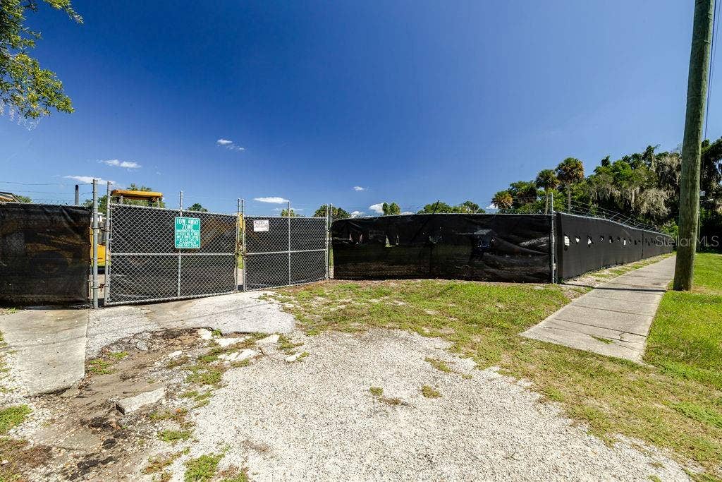 219 S SPRING GARDEN AVENUE, Deland, FL 32720 Vacant lot access facing Voorhis