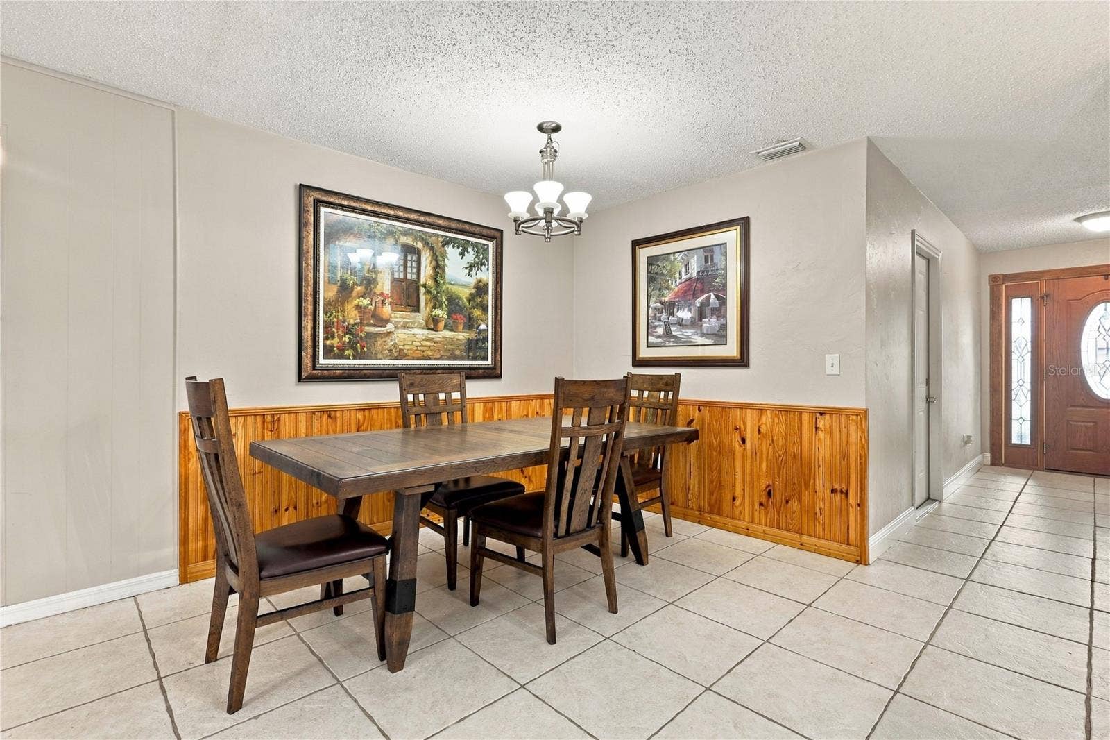 Kitchen nook
