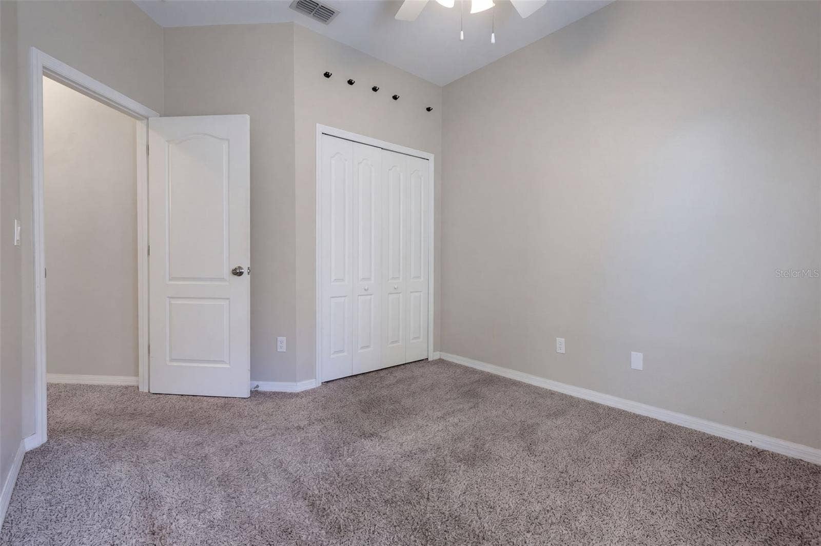 1416 LONGVILLE CIRCLE, Tavares, FL 32778 1416 LONGVILLE CIRCLE, Tavares, FL 32778