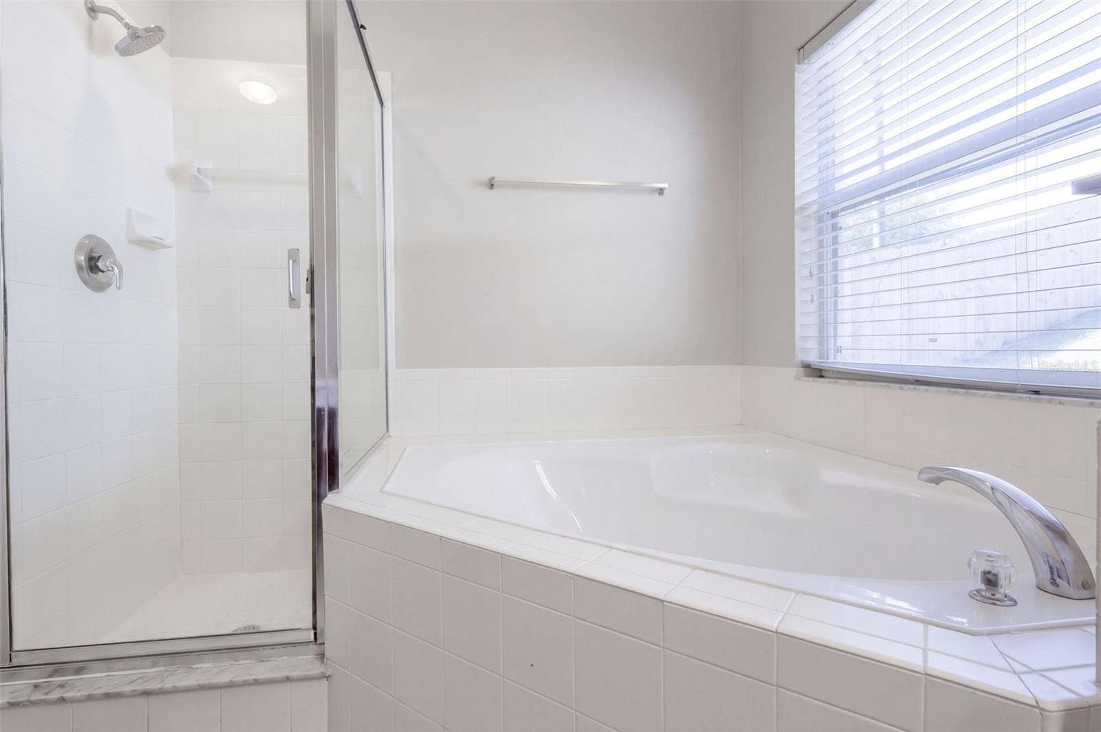 1416 LONGVILLE CIRCLE, Tavares, FL 32778 1416 LONGVILLE CIRCLE, Tavares, FL 32778