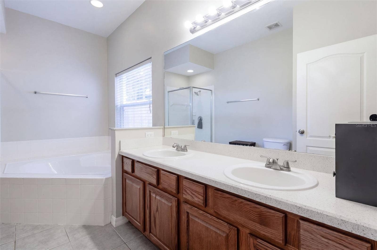 1416 LONGVILLE CIRCLE, Tavares, FL 32778 1416 LONGVILLE CIRCLE, Tavares, FL 32778
