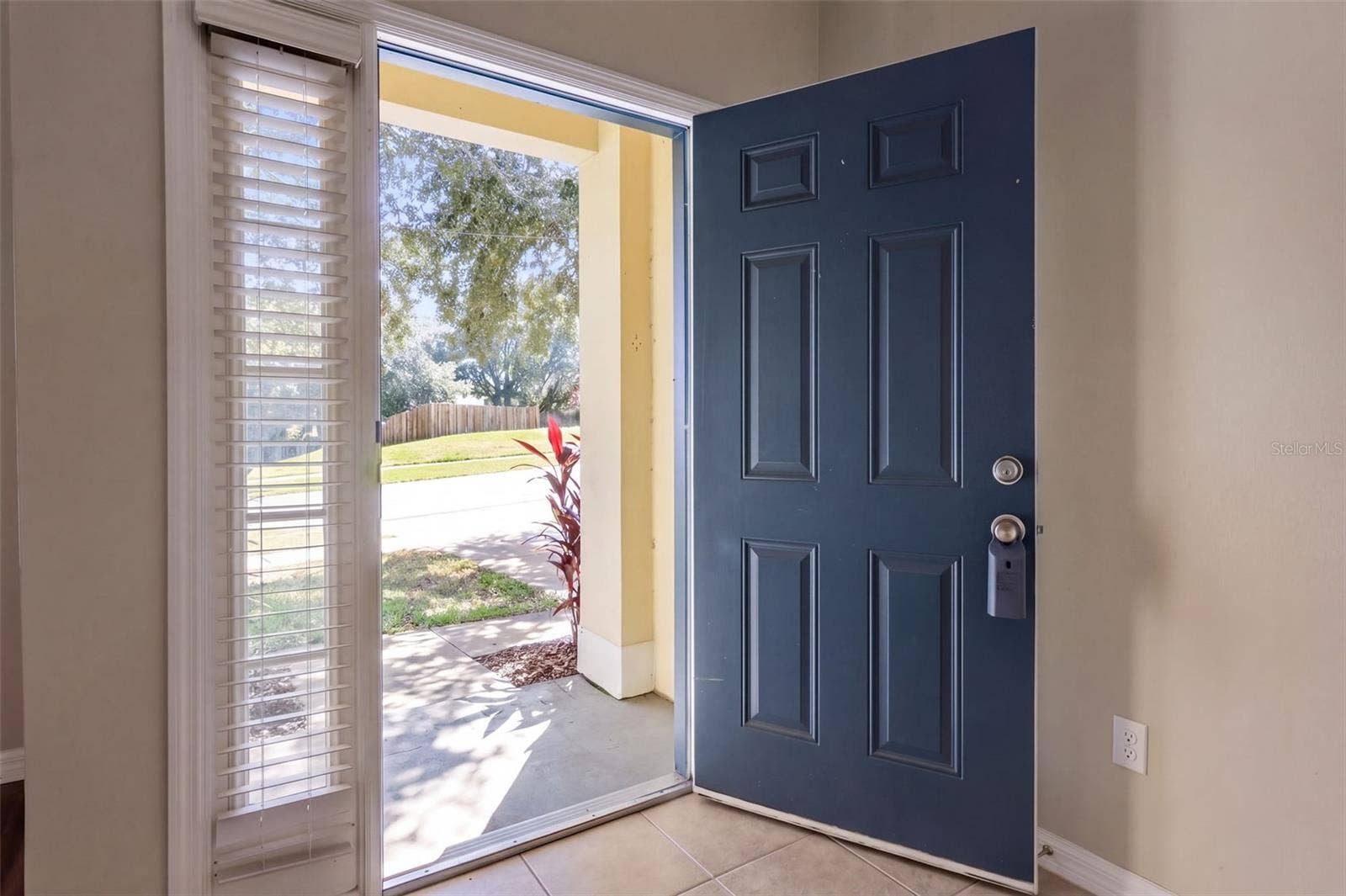 1416 LONGVILLE CIRCLE, Tavares, FL 32778 1416 LONGVILLE CIRCLE, Tavares, FL 32778