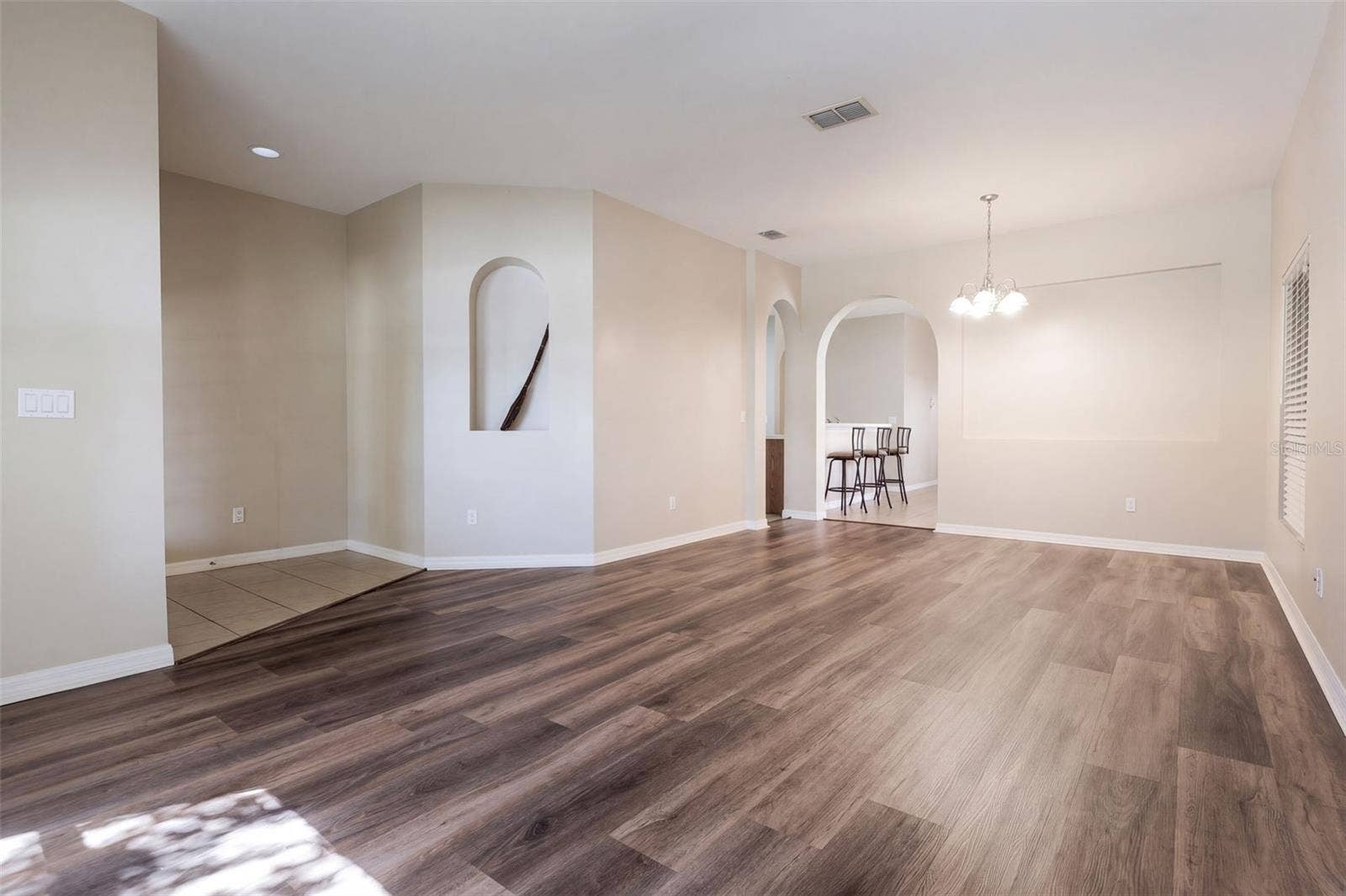 1416 LONGVILLE CIRCLE, Tavares, FL 32778 1416 LONGVILLE CIRCLE, Tavares, FL 32778