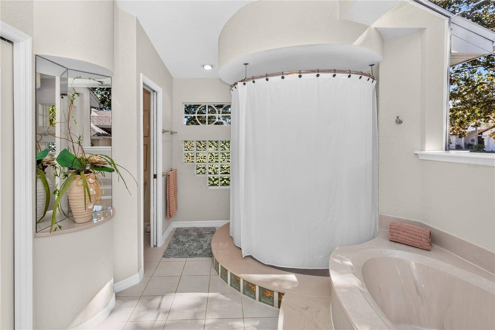 313 HAMPTON HILLS COURT, Debary, FL 32713