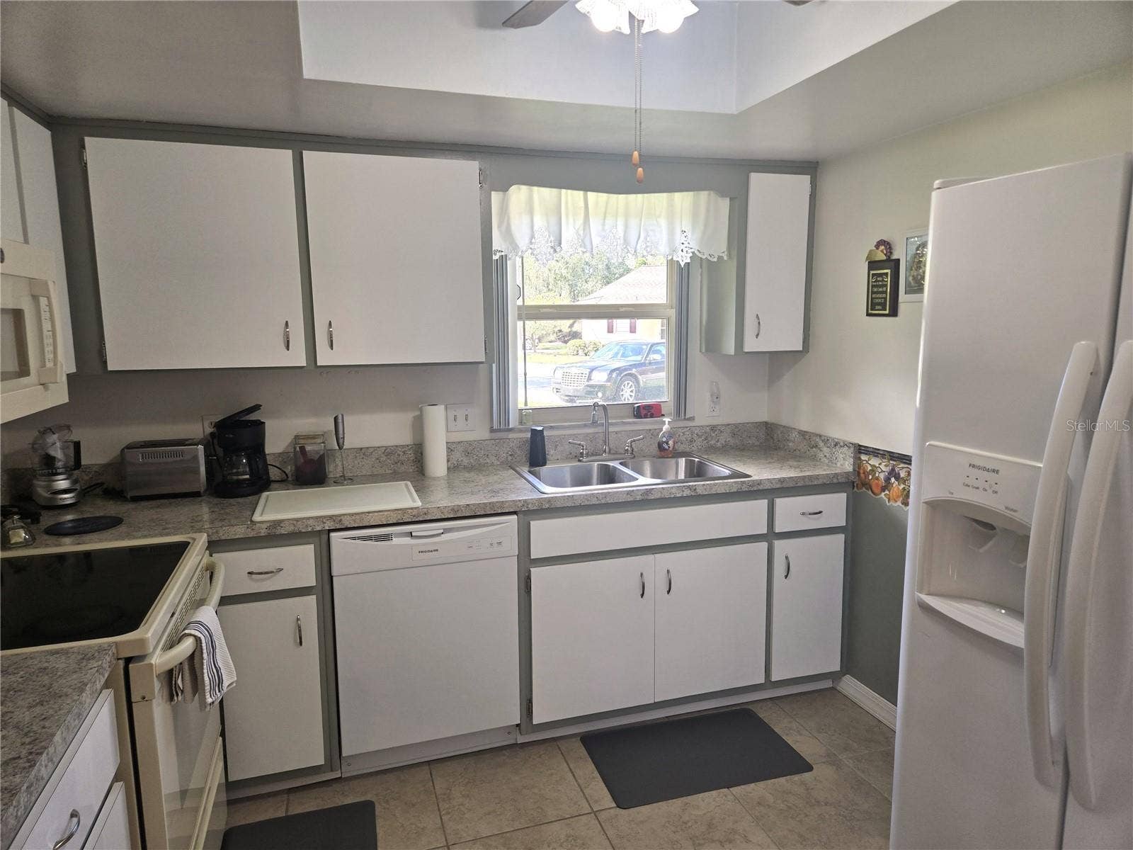 35 VILLA VILLAR COURT, #350, Deland, FL 32724 Kitchen