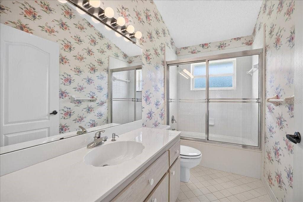 4 KATRINAS DRIVE, Ormond Beach, FL 32174 4 KATRINAS DRIVE, Ormond Beach, FL 32174