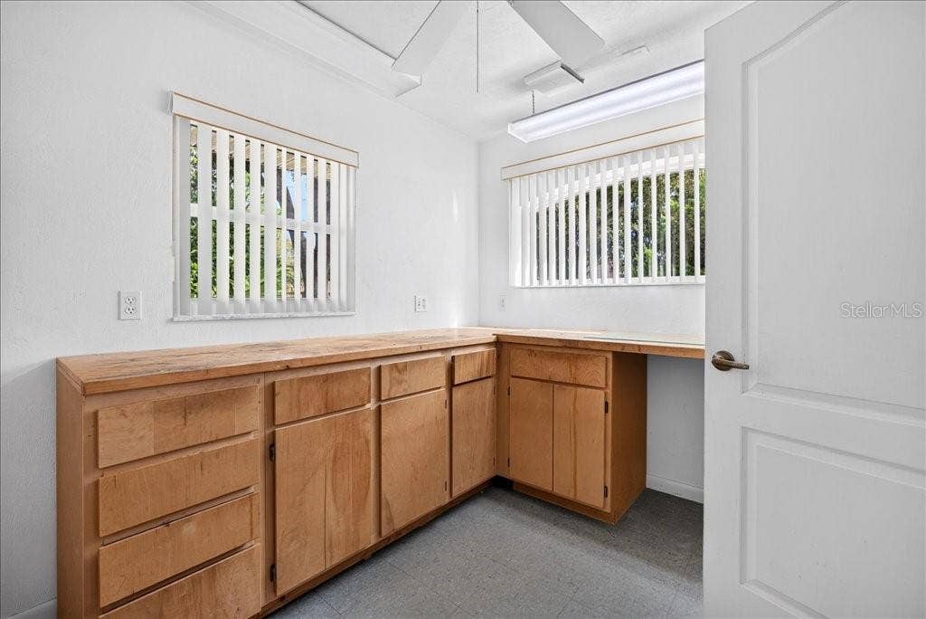 4 KATRINAS DRIVE, Ormond Beach, FL 32174 4 KATRINAS DRIVE, Ormond Beach, FL 32174