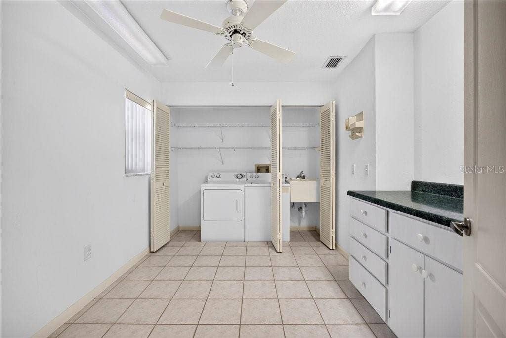 4 KATRINAS DRIVE, Ormond Beach, FL 32174 4 KATRINAS DRIVE, Ormond Beach, FL 32174
