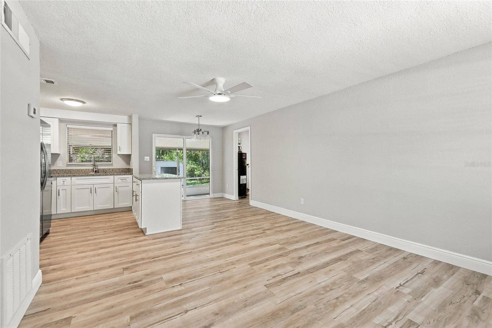 330 BROOKLYN AVENUE, Orange City, FL 32763