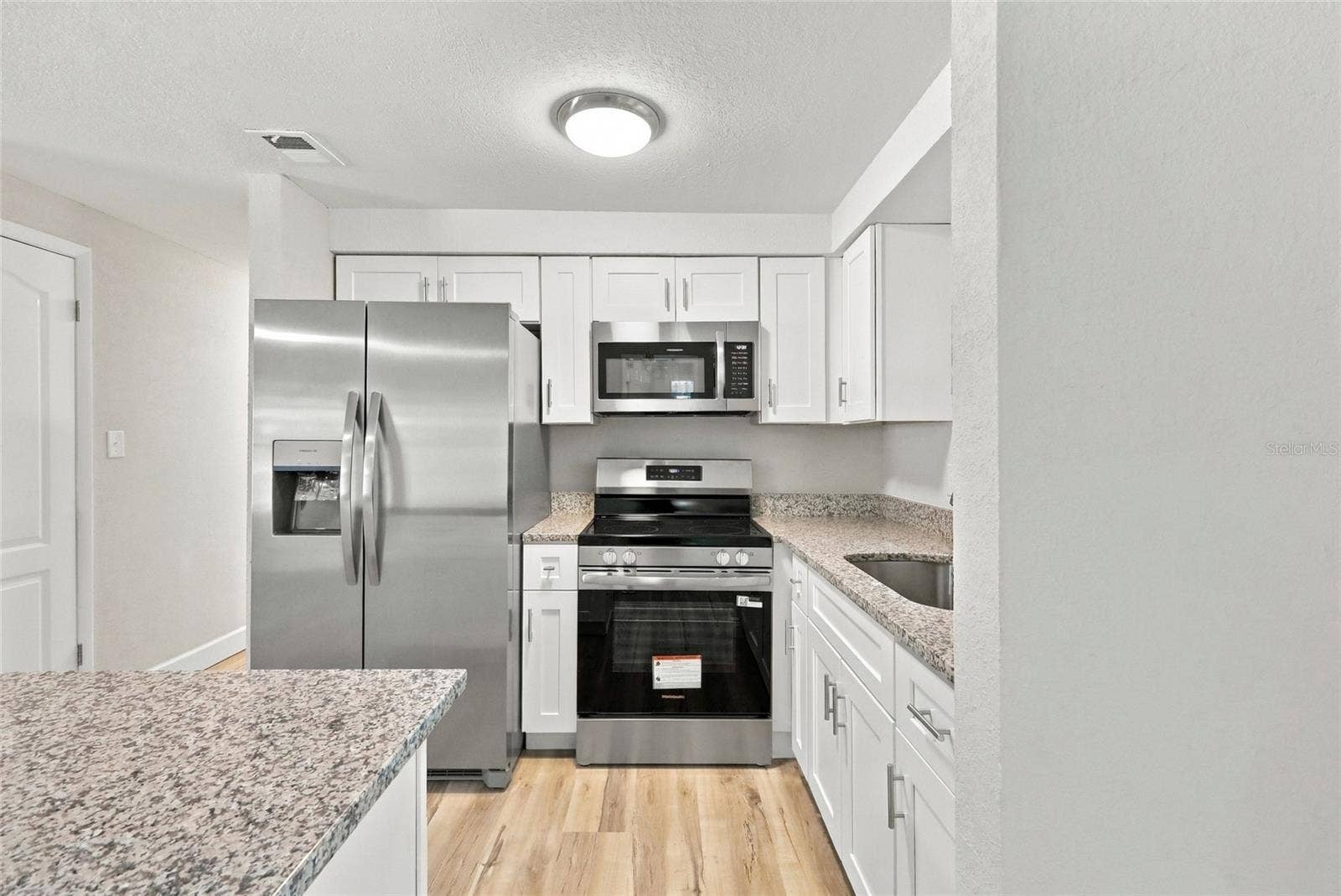 330 BROOKLYN AVENUE, Orange City, FL 32763