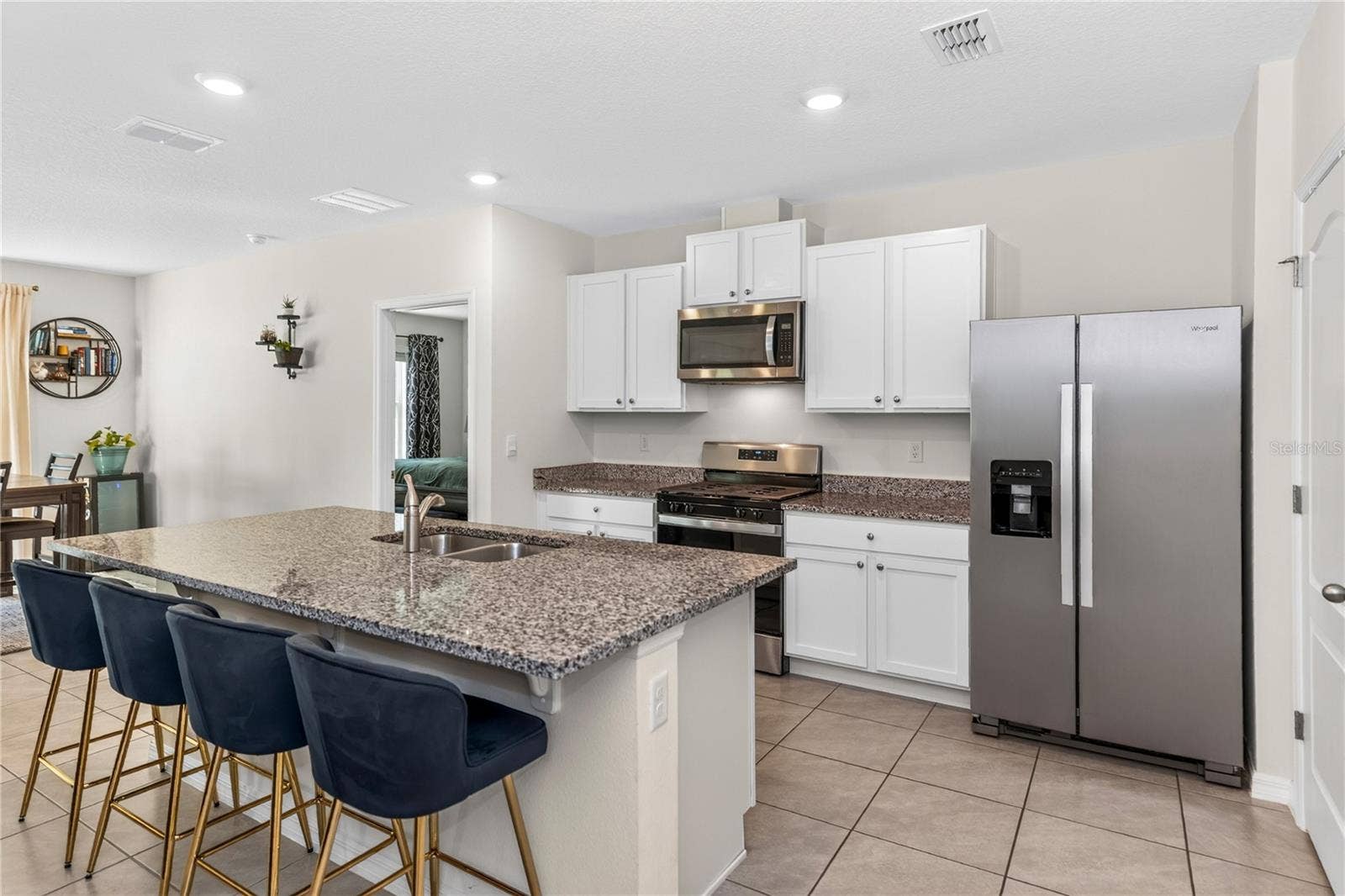 699 LAZIO CIRCLE, Debary, FL 32713