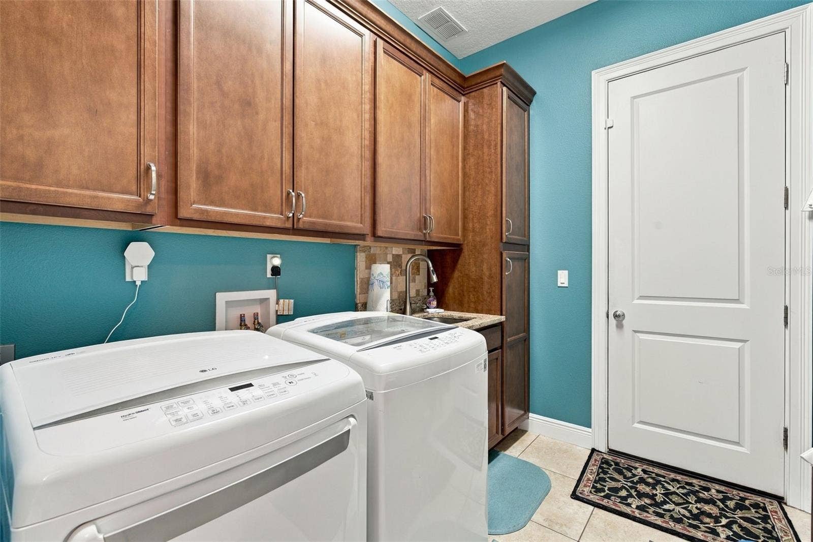 183 BIRCHMONT DRIVE, Deland, FL 32724 183 BIRCHMONT DRIVE, Deland, FL 32724