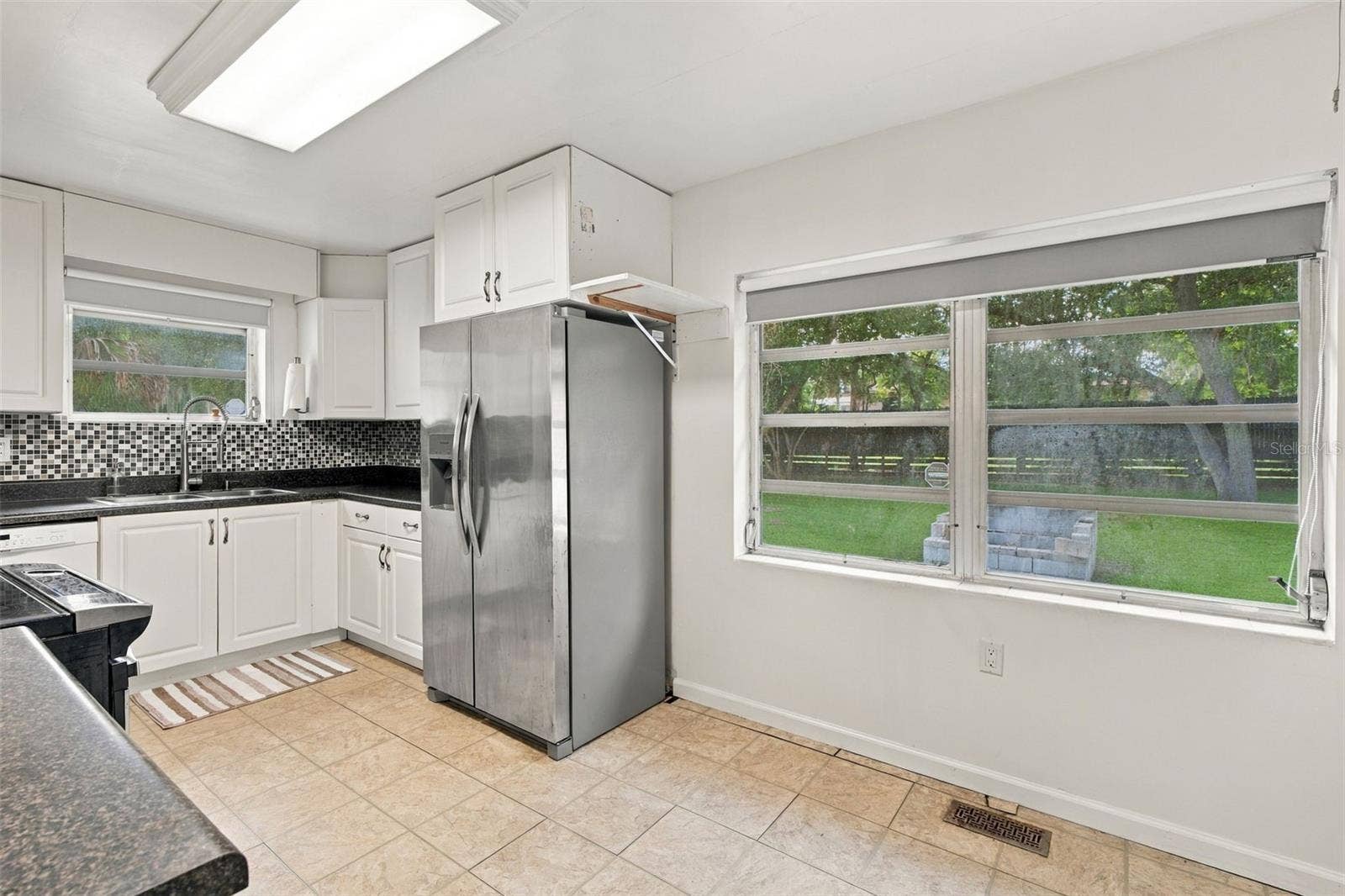 820 S MONTGOMERY AVENUE, Deland, FL 32720 820 S MONTGOMERY AVENUE, Deland, FL 32720