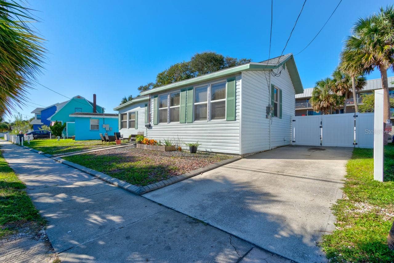 110 S HOLLYWOOD AVENUE, Daytona Beach, FL 32118