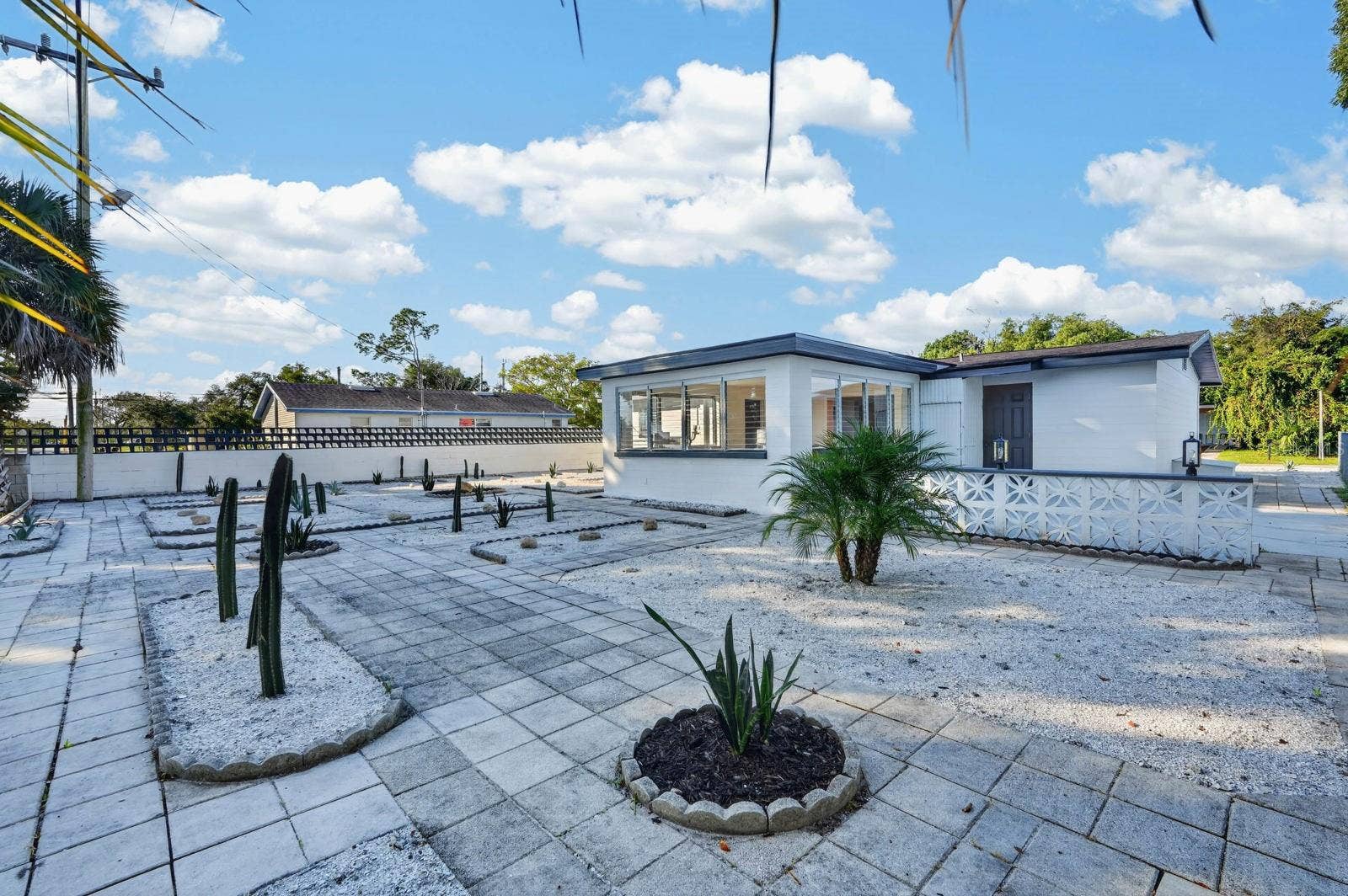 801 LEWIS DRIVE, Daytona Beach, FL 32117