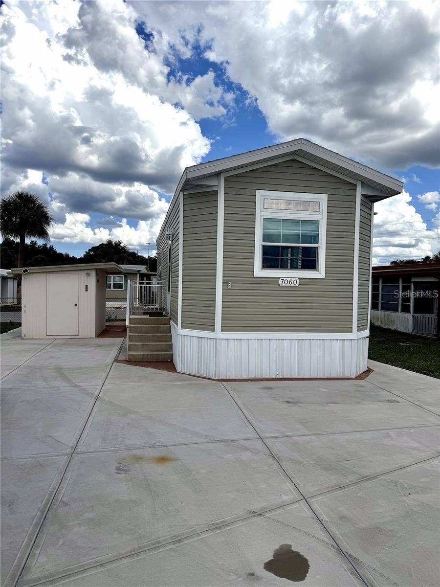 7060 FAIRVIEW VILLAGE CIRCLE, Winter Haven, FL 33881 7060 FAIRVIEW VILLAGE CIRCLE, Winter Haven, FL 33881