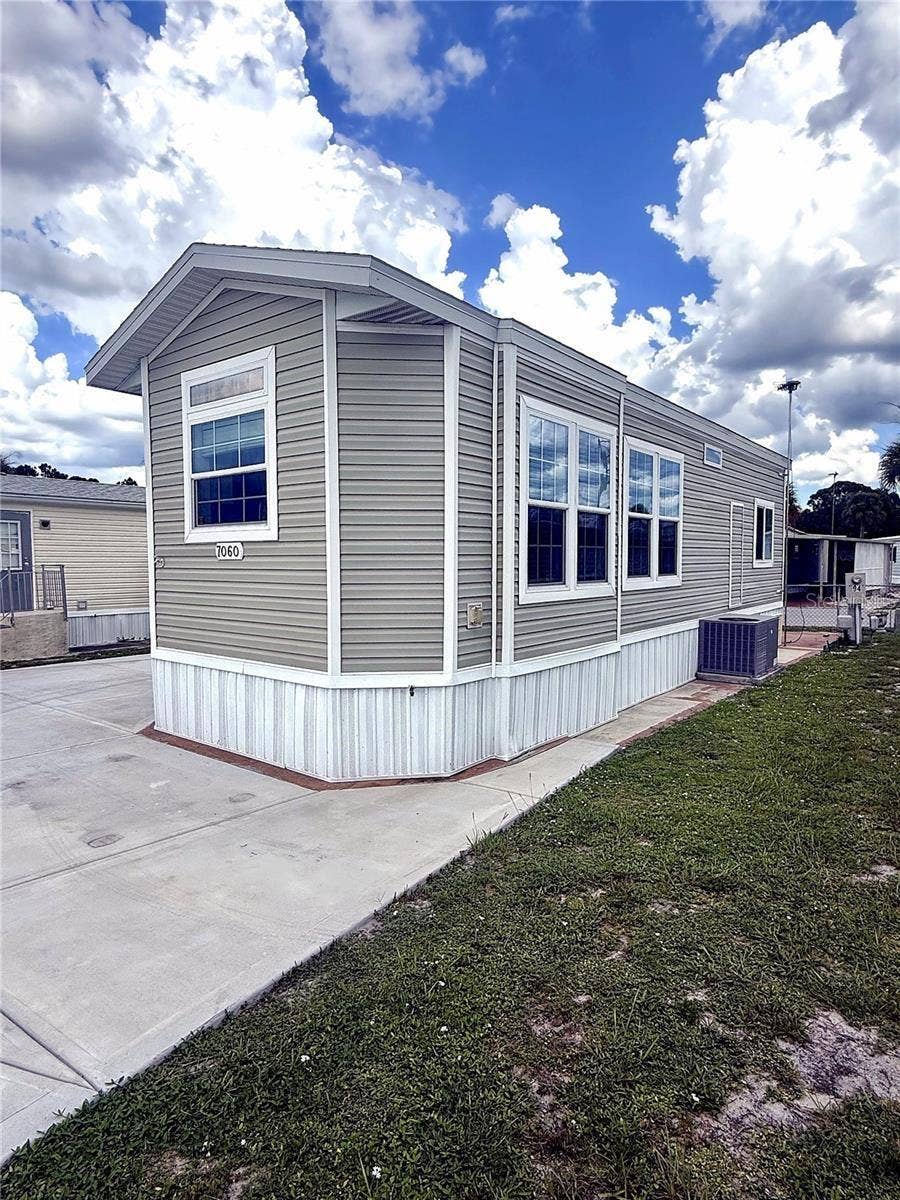 7060 FAIRVIEW VILLAGE CIRCLE, Winter Haven, FL 33881 7060 FAIRVIEW VILLAGE CIRCLE, Winter Haven, FL 33881