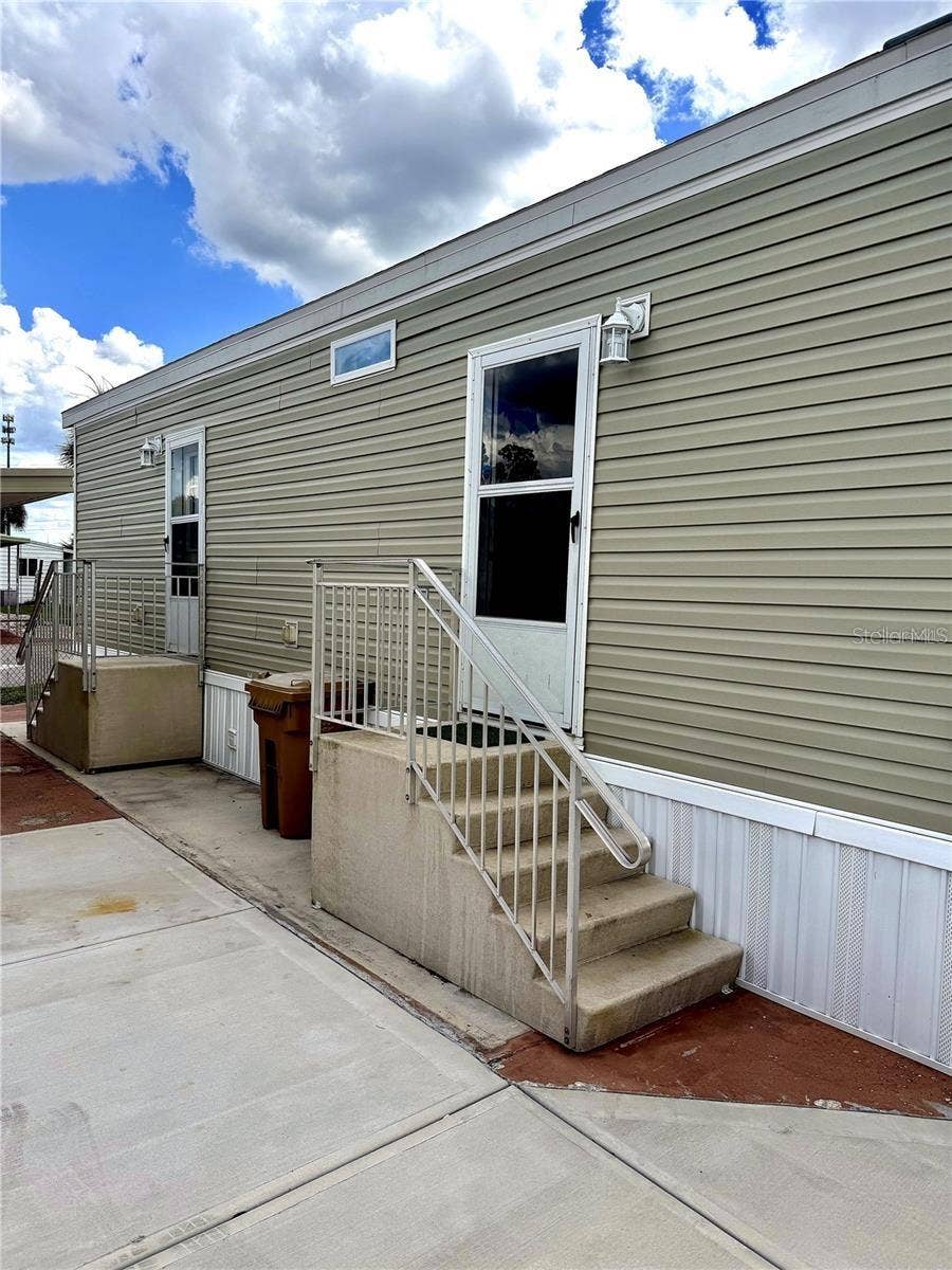 7060 FAIRVIEW VILLAGE CIRCLE, Winter Haven, FL 33881 7060 FAIRVIEW VILLAGE CIRCLE, Winter Haven, FL 33881
