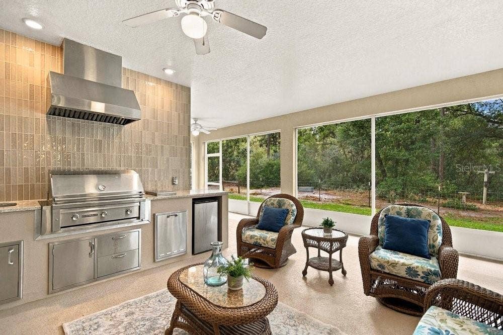 922 VOLUSIA TIMBER COURT, Lake Helen, FL 32744