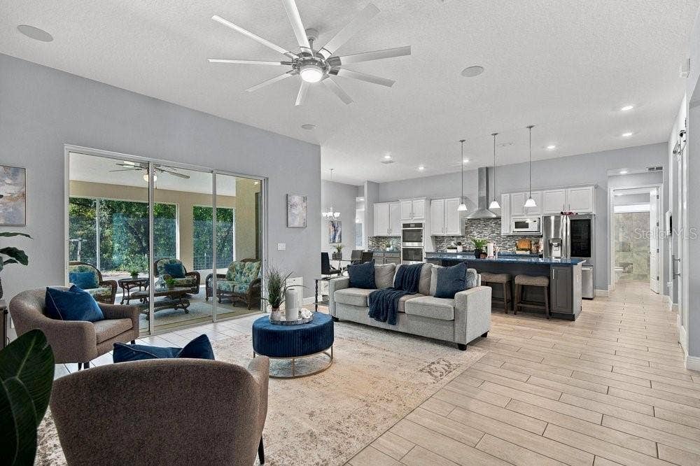 922 VOLUSIA TIMBER COURT, Lake Helen, FL 32744