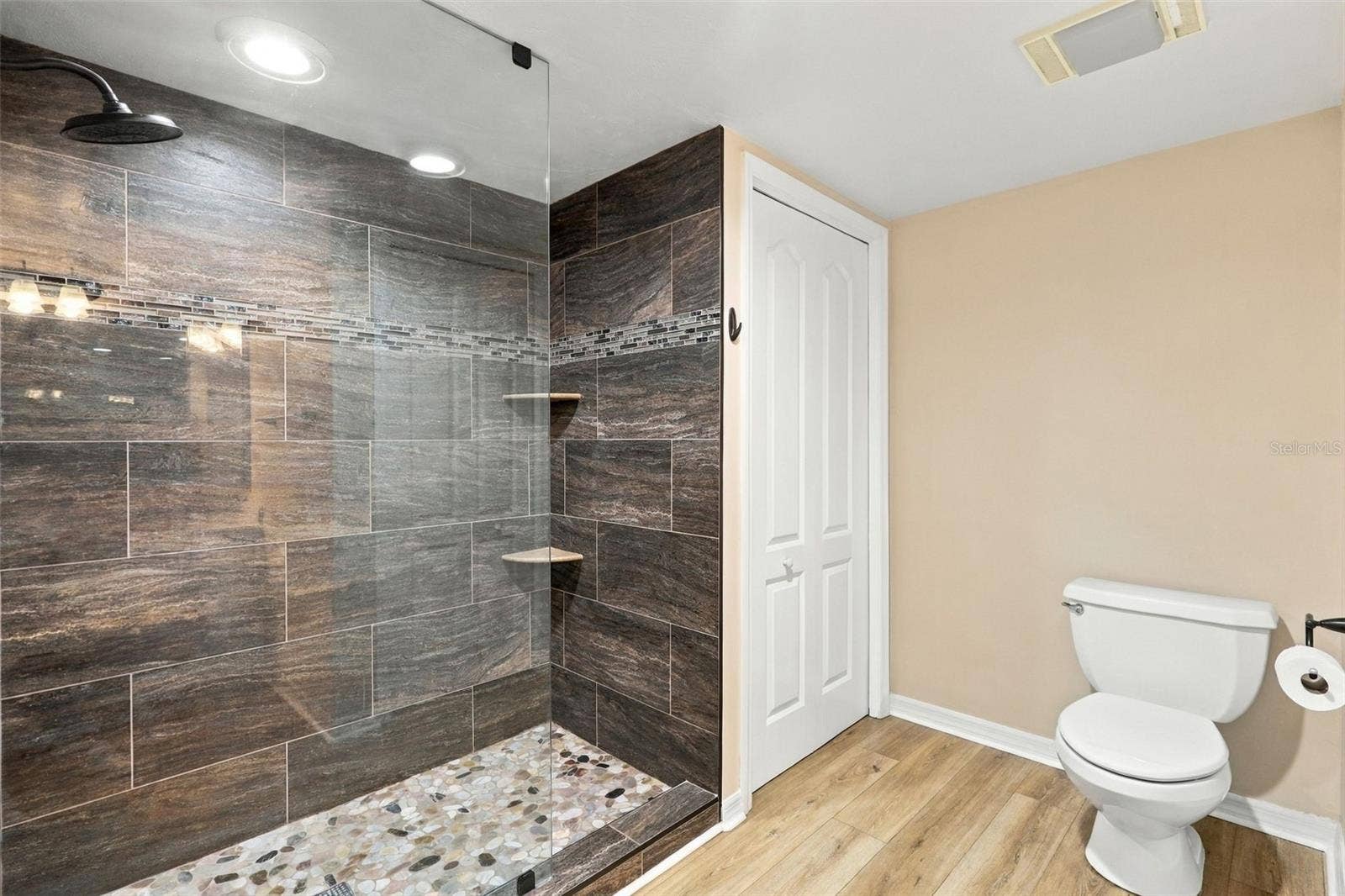 4 OCEANS WEST BOULEVARD, #503B, Daytona Beach Shores, FL 32118 4 OCEANS WEST BOULEVARD, #503B, Daytona Beach Shores, FL 32118