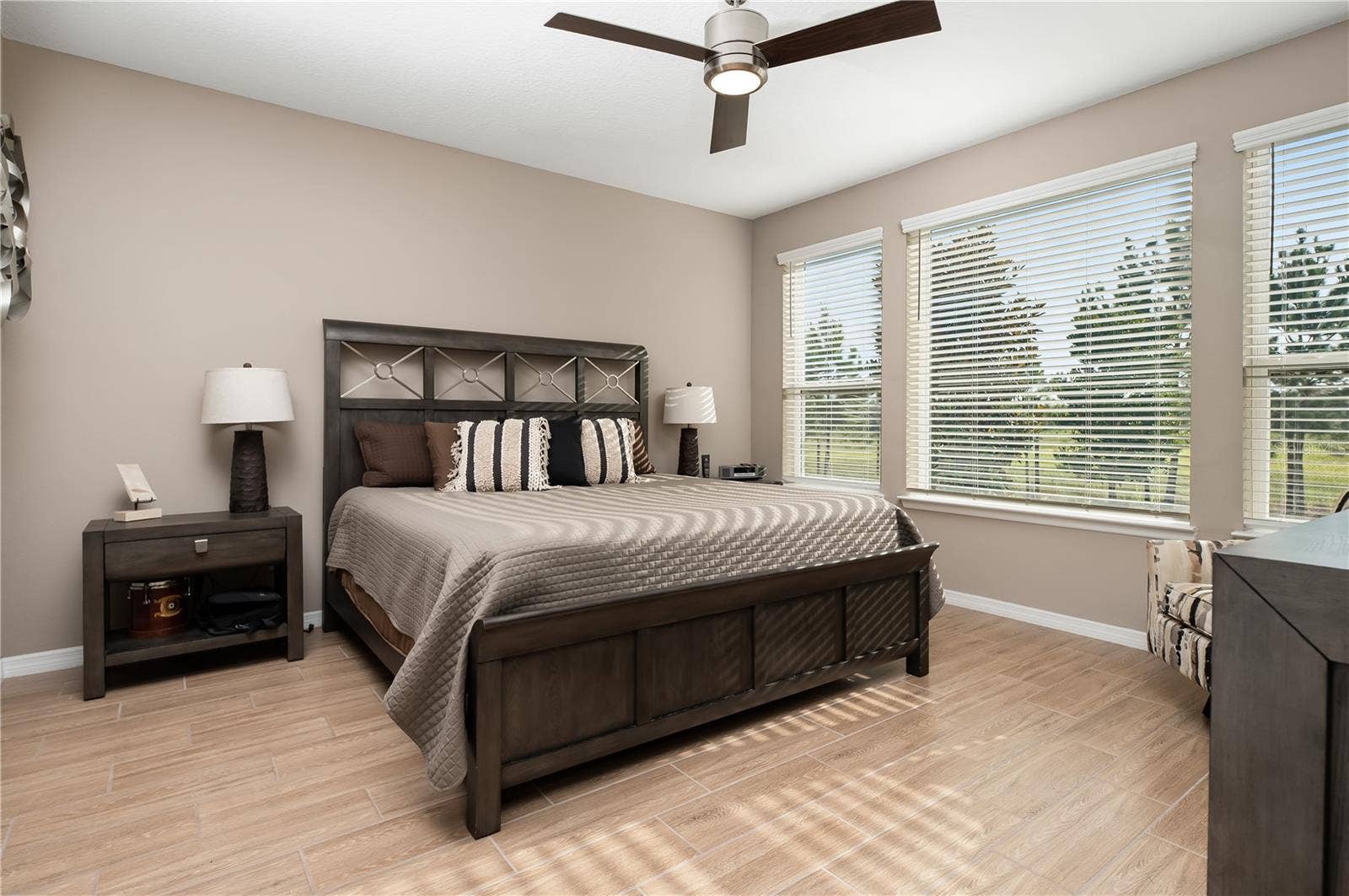5589 NW 40TH LOOP, Ocala, FL 34482 5589 NW 40TH LOOP, Ocala, FL 34482