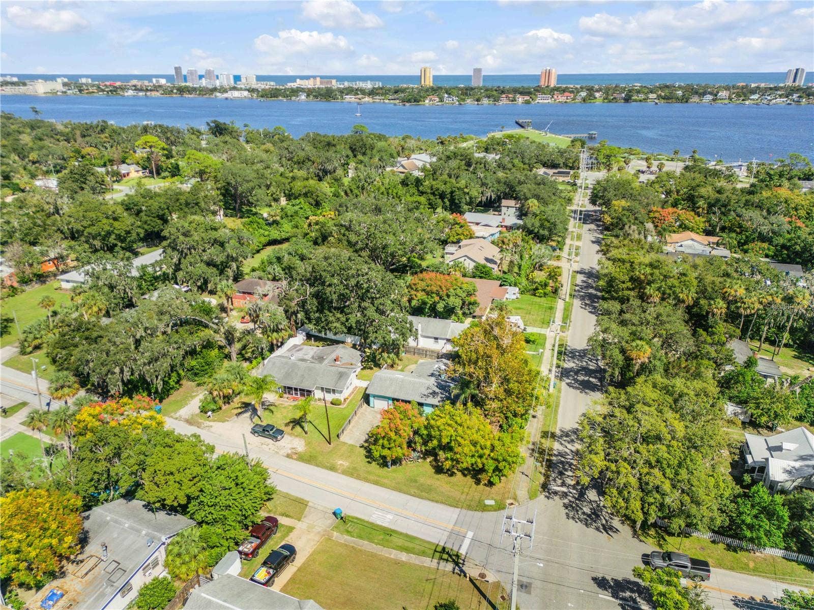 1101 DAYTONA AVENUE, Holly Hill, FL 32117