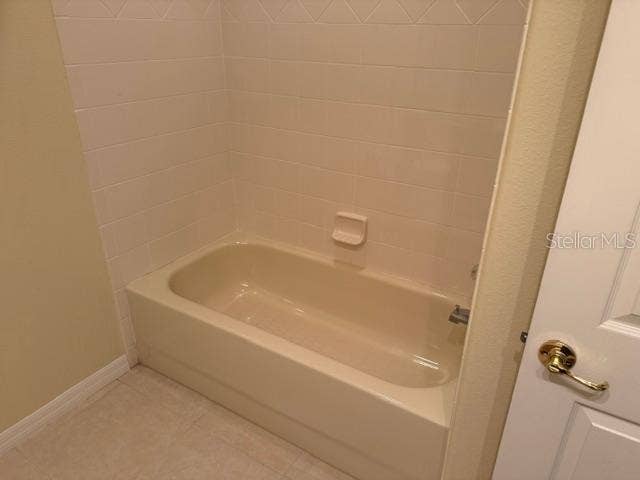 15823 WOODLAND SPRING COURT, Orlando, FL 32828 15823 WOODLAND SPRING COURT, Orlando, FL 32828