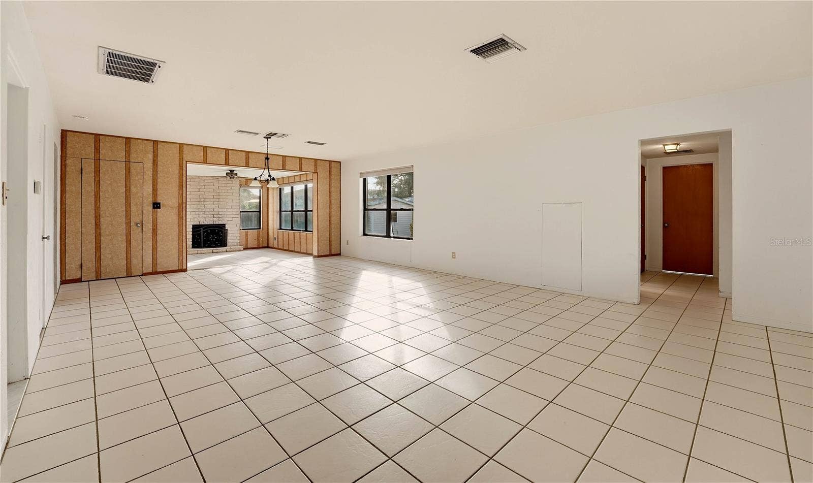 1375 JOHN ANDERSON DRIVE, Ormond Beach, FL 32176 1375 JOHN ANDERSON DRIVE, Ormond Beach, FL 32176