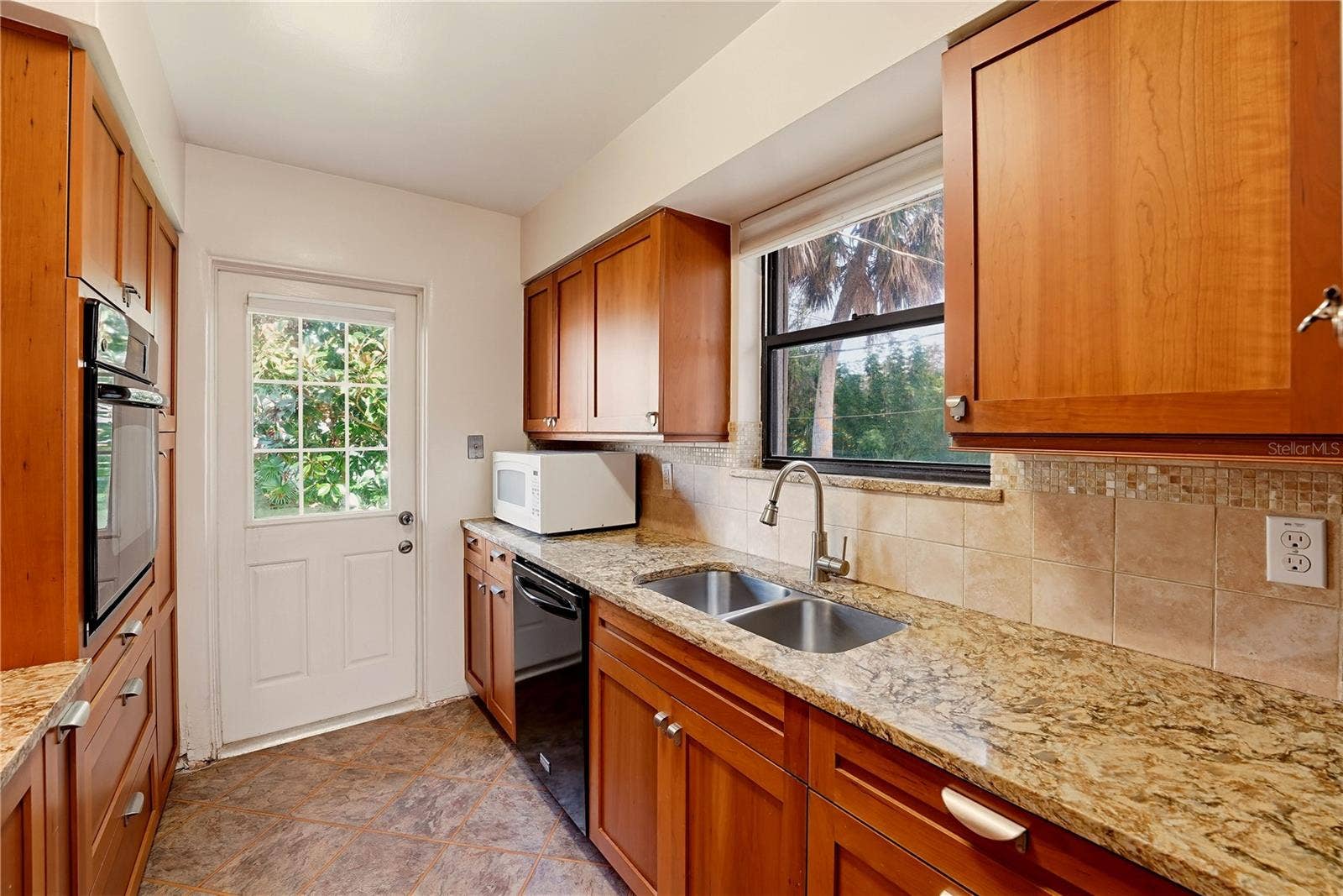 1375 JOHN ANDERSON DRIVE, Ormond Beach, FL 32176 1375 JOHN ANDERSON DRIVE, Ormond Beach, FL 32176