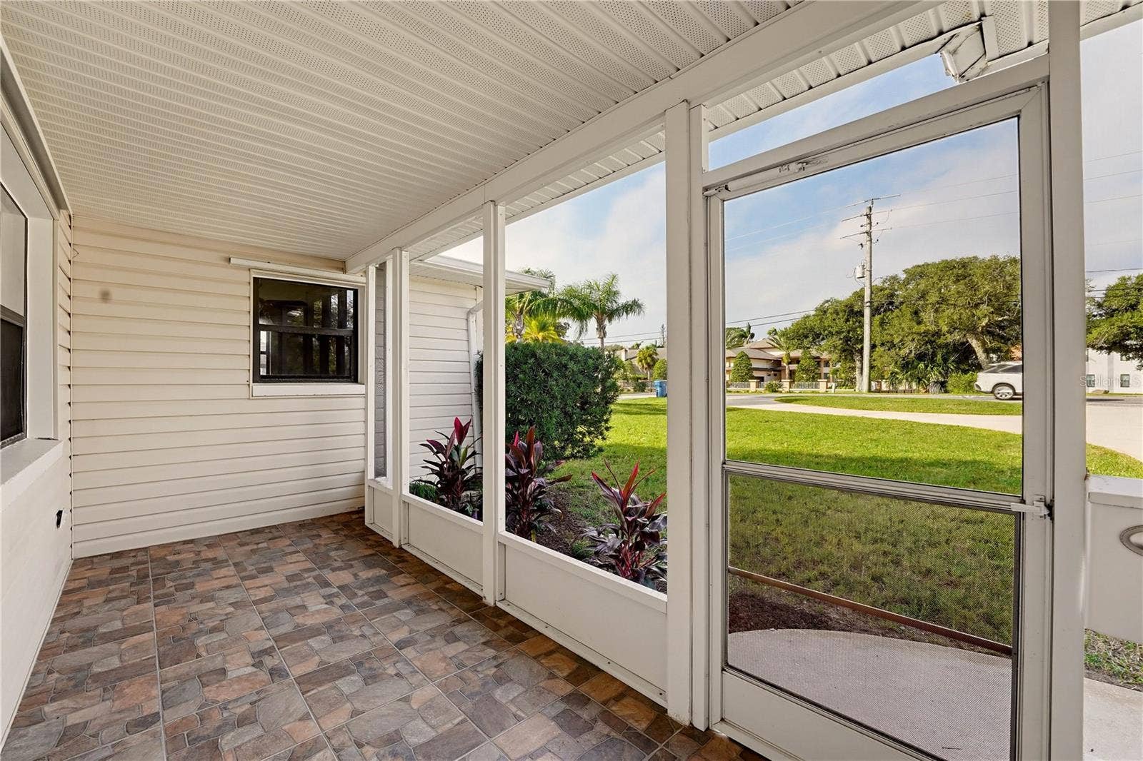 1375 JOHN ANDERSON DRIVE, Ormond Beach, FL 32176 1375 JOHN ANDERSON DRIVE, Ormond Beach, FL 32176