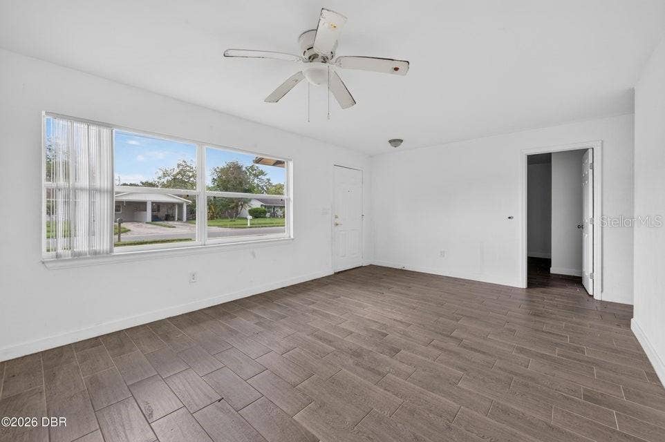 907 BOULDER DRIVE, South Daytona, FL 32119 Living Room