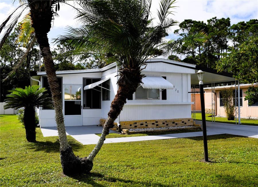 Property photo for 928 BLUE HERON BOULEVARD, Osteen, FL