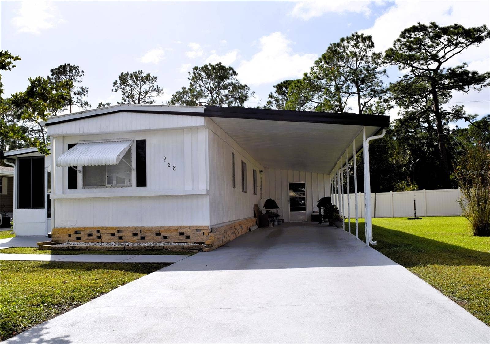 928 BLUE HERON BOULEVARD, Osteen, FL 32764 928 BLUE HERON BOULEVARD, Osteen, FL 32764