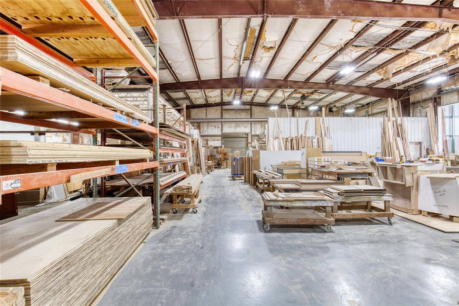 4 & 6 AVIATOR WAY, Ormond Beach, FL 32174 Cabinetry Warehouse